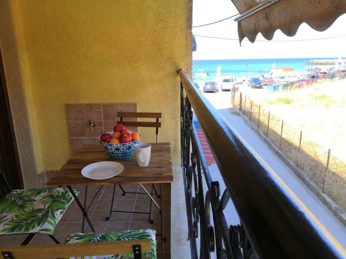 Comfortable Apartment Near The Central Beach Néa Skióni Eksteriør bilde